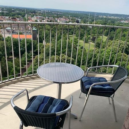 Appartment Im Hotelturm Augsburgo Exterior foto